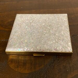 Vintage White Glitter Makeup Compact
